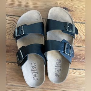 Never Worn NWOT Black two strap Sandals size 7